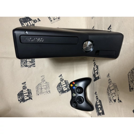 Xbox 360 S Konzol 300Gb